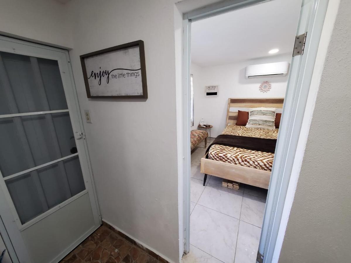 Aguadilla Breeze Apt In Gated Complex 8 Minute Walk To Crashboat Beach Εξωτερικό φωτογραφία